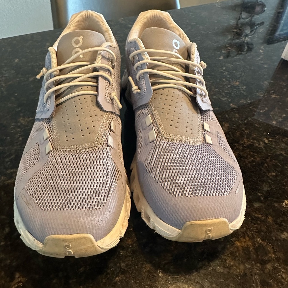 On Running Light Purple Athletic Shoes